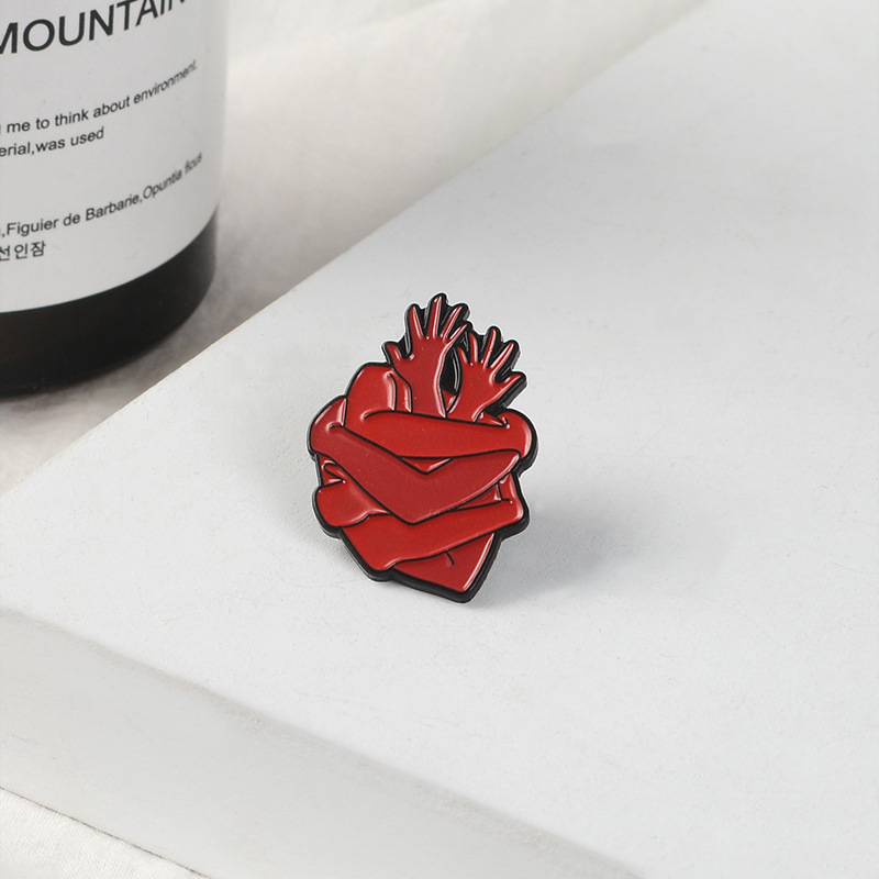 Anatomical Heart Enamel Pin Br - огляд і ціна Medical Label